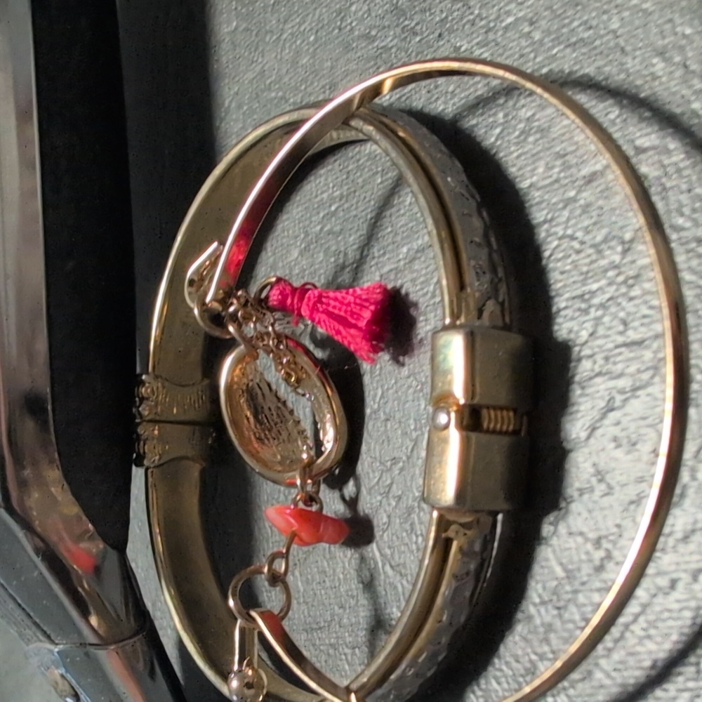gold Bangles - Picture 4 of 4